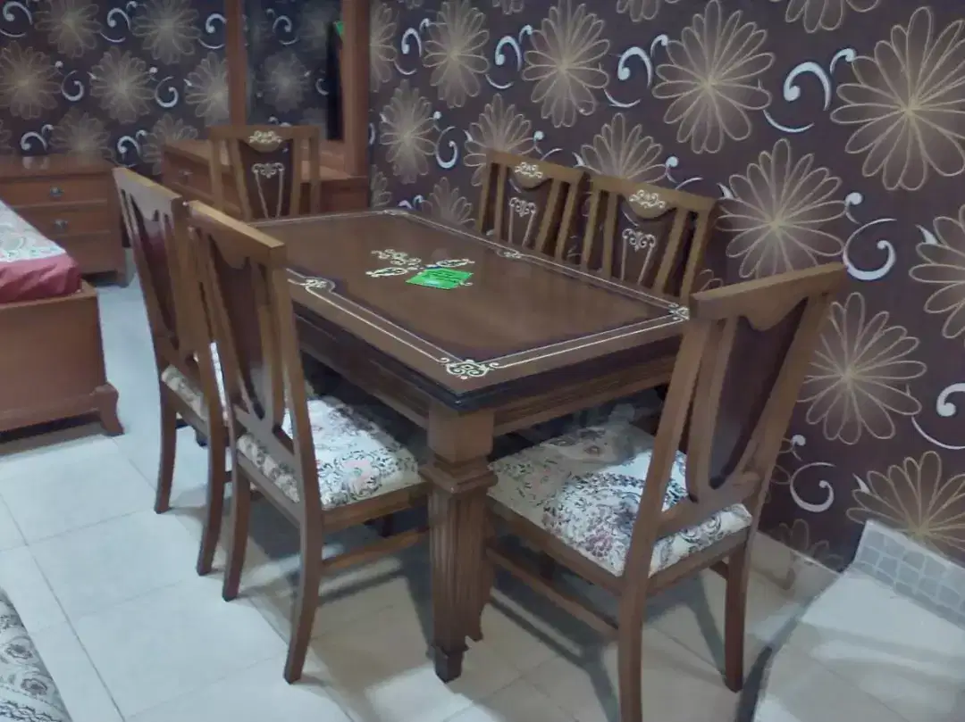 Daining table for sale