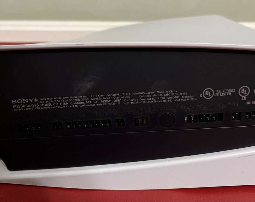 Brand new sony 5 playstion