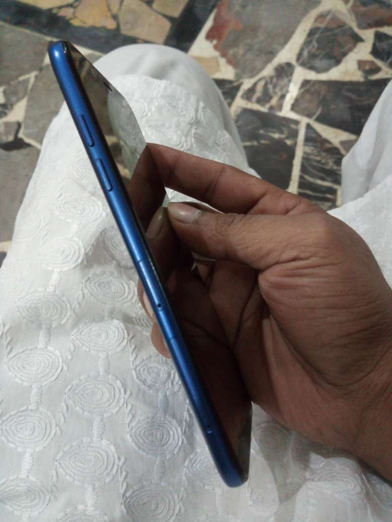 Stylish sleek New samsung glaxy a6