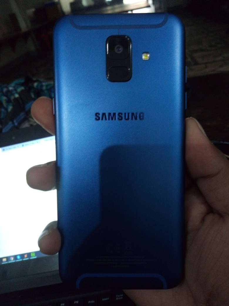 Stylish sleek New samsung glaxy a6