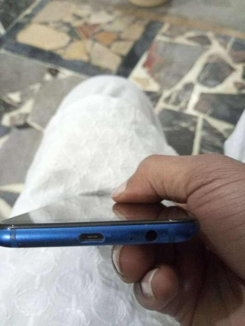 Stylish sleek New samsung glaxy a6