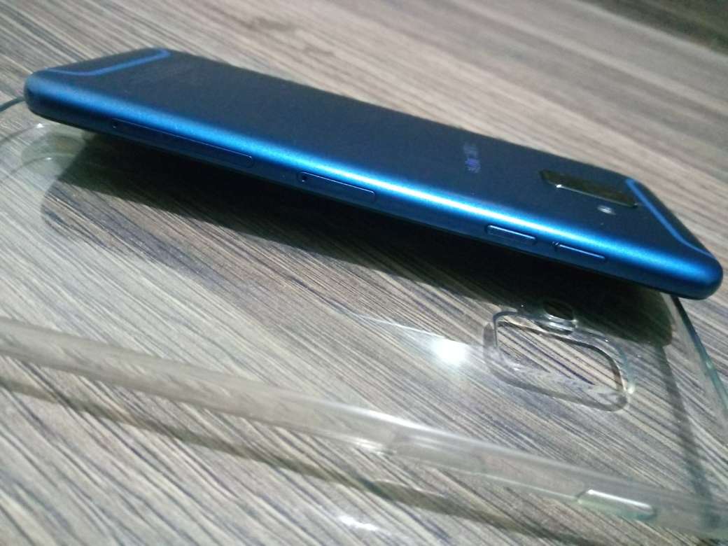 Stylish sleek New samsung glaxy a6